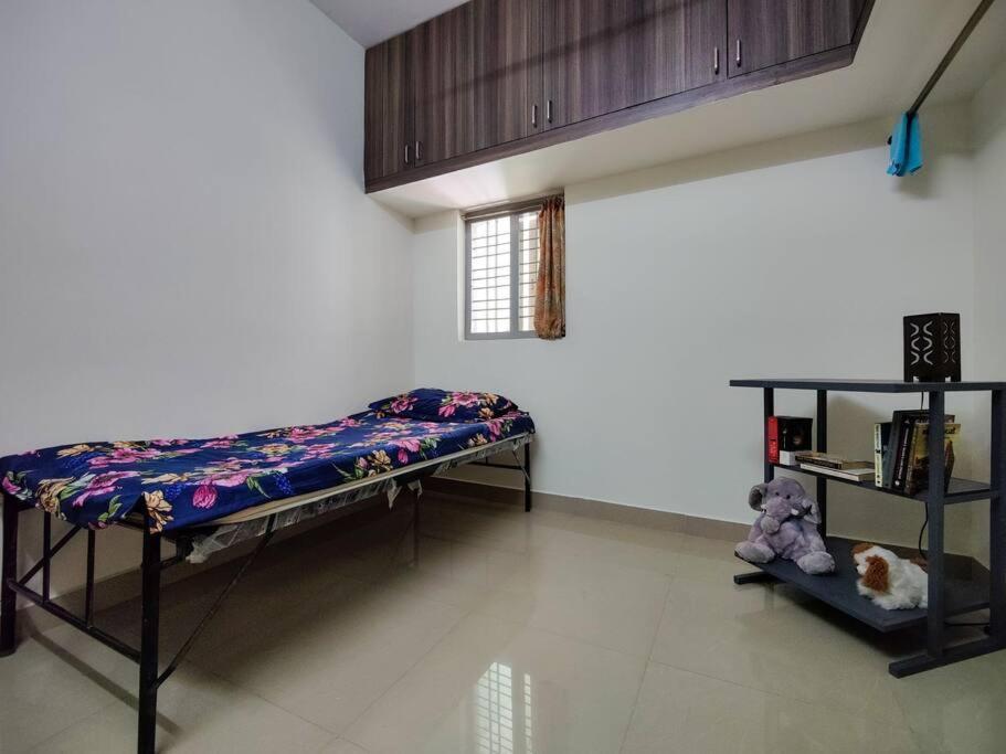 Comfy 2-Bedroom House In Sanjaynagar, Bengaluru Exteriér fotografie